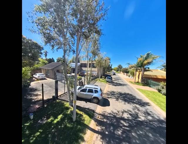 4 BEDROOM HOUSE FOR SALE IN GLEN MARAIS